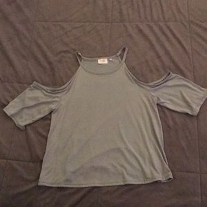 Halter/ off shoulder woman’s top
